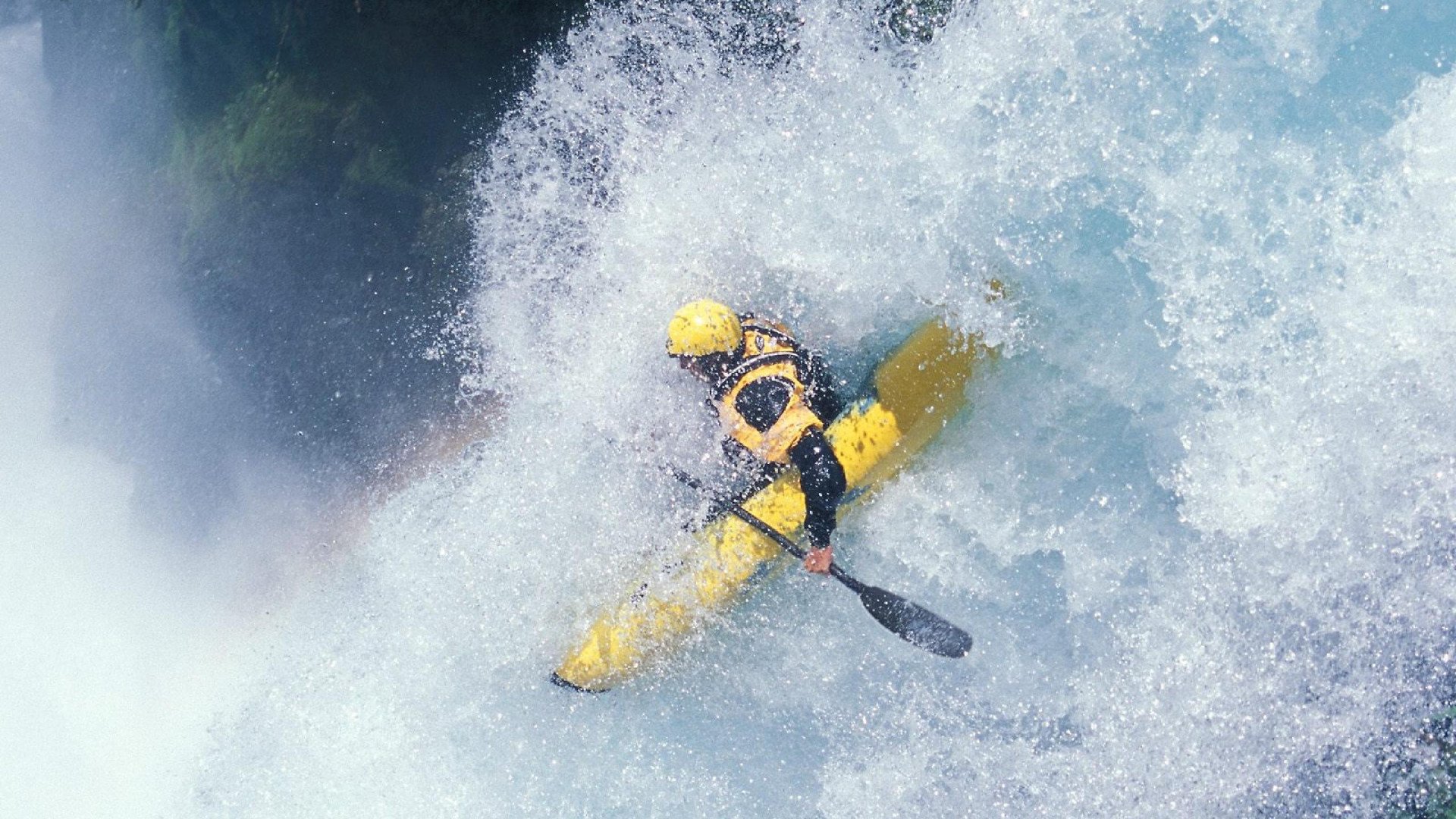 俄克拉荷马城雷霆抢七大战惊险国际米兰，布伦森砍下9记关键球，全场沸腾