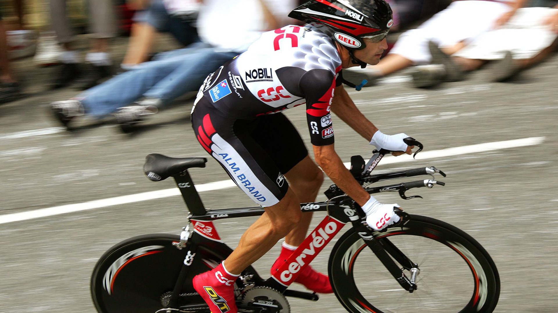 Scout回归赛场，大胜首场状态亮眼，DWG观众沸腾！